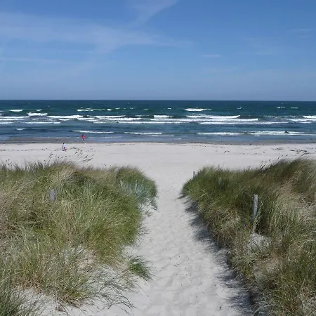 Prázdninový dům Komfortables Haus Mit Kamin, Sauna, Garten, Terrasse - Sternschnuppe Wiek auf Rügen