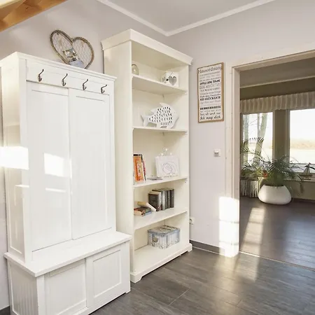 Prázdninový dům Komfortables Haus Mit Kamin, Sauna, Garten, Terrasse - Sternschnuppe Wiek auf Rügen